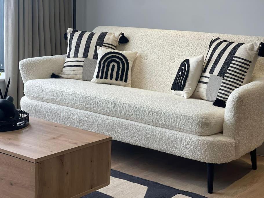 Trendy Apartment In Cardiff Free Parking Exteriör bild